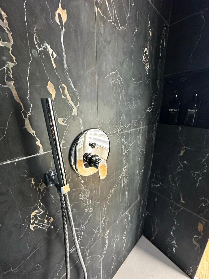 Lr Deluxe Apartments - Fondazione Prada - Metro M3 ミラノ エクステリア 写真
